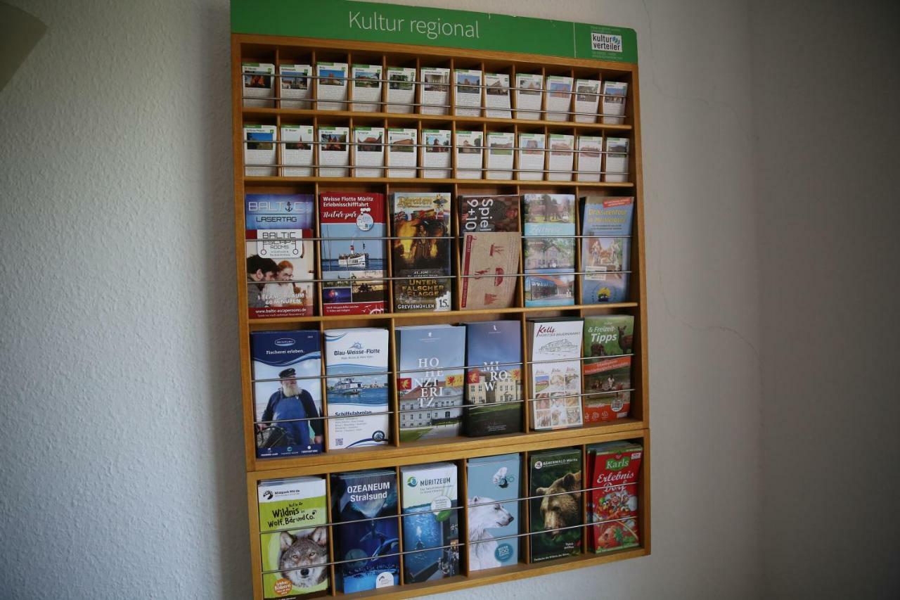 Pension Markt ノイシュトレーリッツ エクステリア 写真